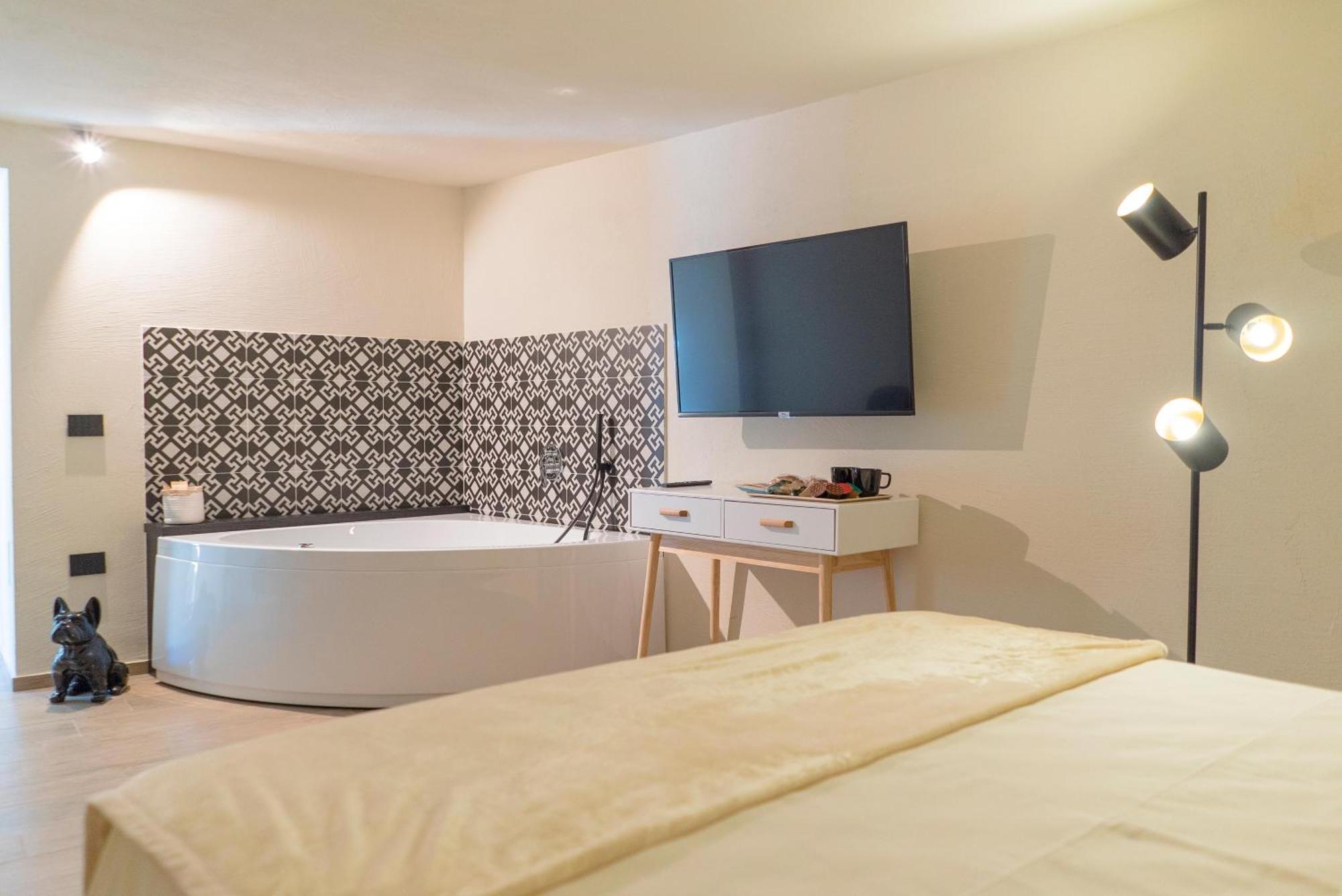 Tesoro Nascosto B&B ซาแลร์โน ห้อง รูปภาพ